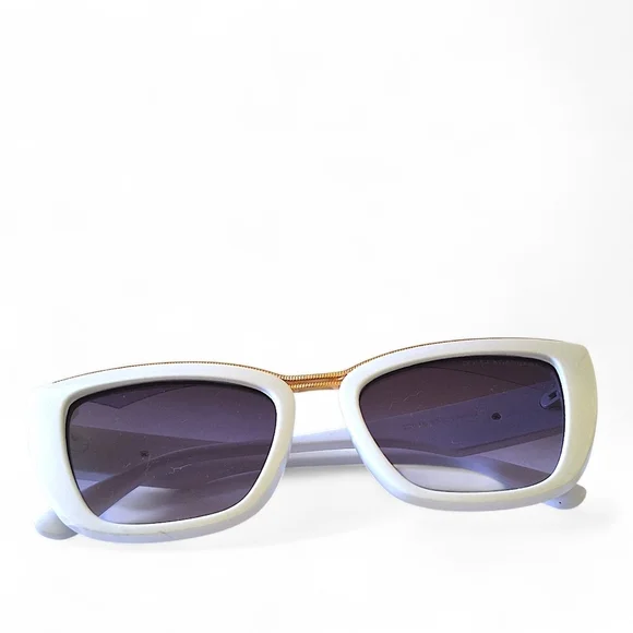 Dolce & Gabbana DG22038 Cat-Eye Sunglasses โ White & Gold Luxe w/ Case - Picture 12 of 15